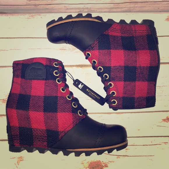 sorel buffalo plaid wedge